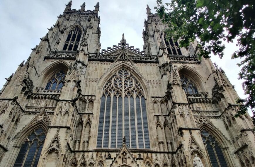 How do I write in a Yorkshire (York) accent?